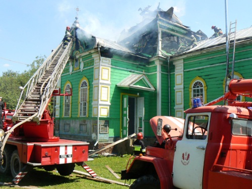 На Хмельниччині горілі церква МП.(ФОТО)